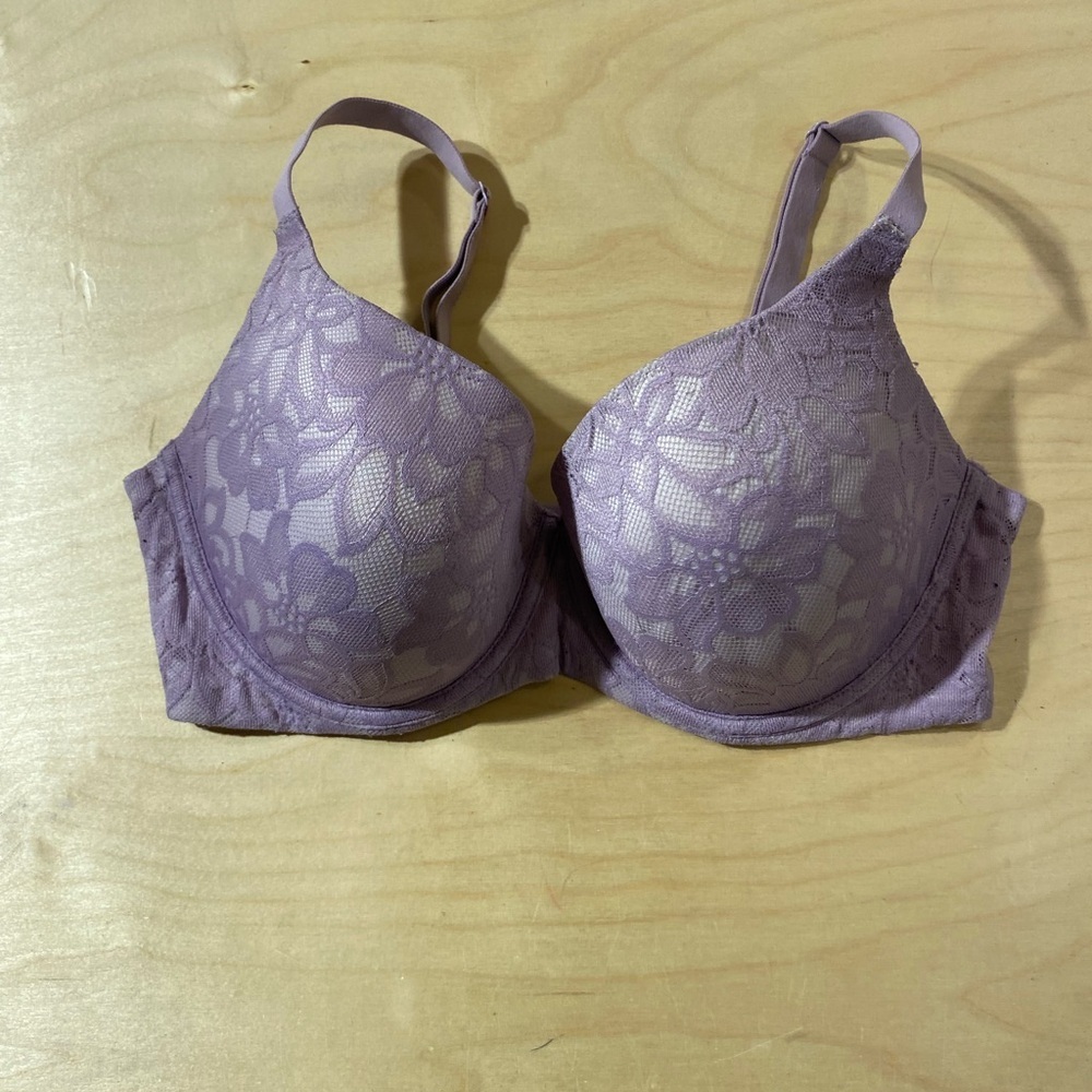 No Boundaries Lavender Lace Women's Under Wire Bra 38 DD (DH)